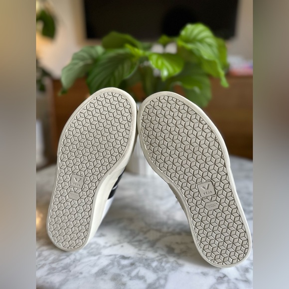 VEJA Campo Women’s Sneakers EU size 37.5/US size 6.5/ Extra White//Black - Picture 10 of 11